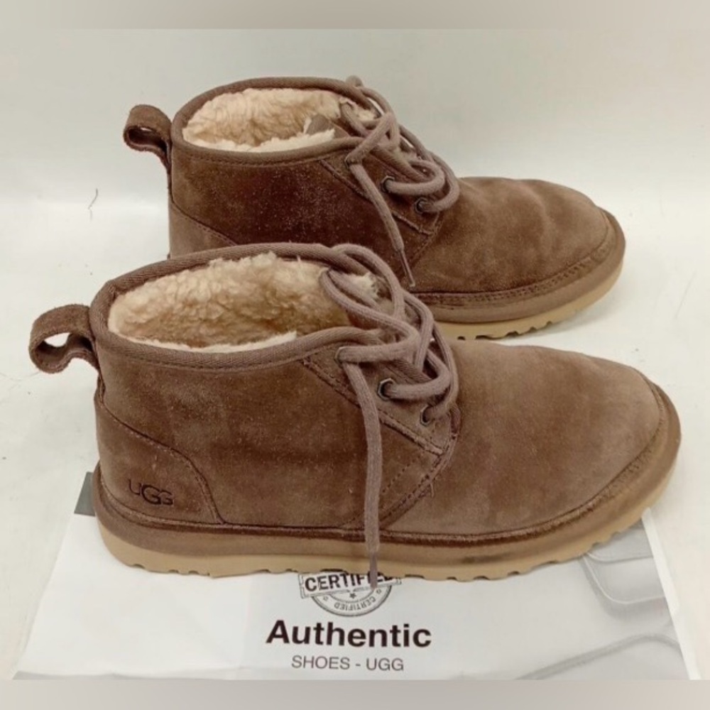 UGG, size 8, Suede Lace-Up Ankle Booties, sheepskin lining, worn once - Picture 5 of 11